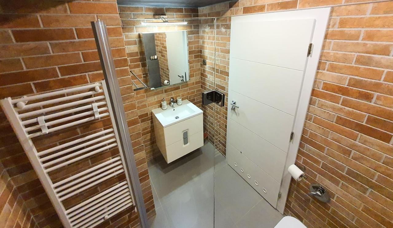Eriss Studio Suite - Ozone Building Apartment Kolozsvár Kültér fotó